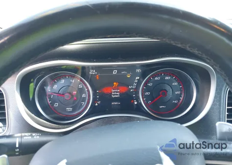 2018 Dodge Charger Sxt Plus Rwd z USA, uszkodzony, nr VIN 2C3CDXHG1JH210295